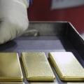 Does gold do well in a market crash?