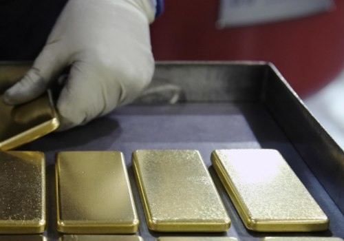 Does gold do well in a market crash?